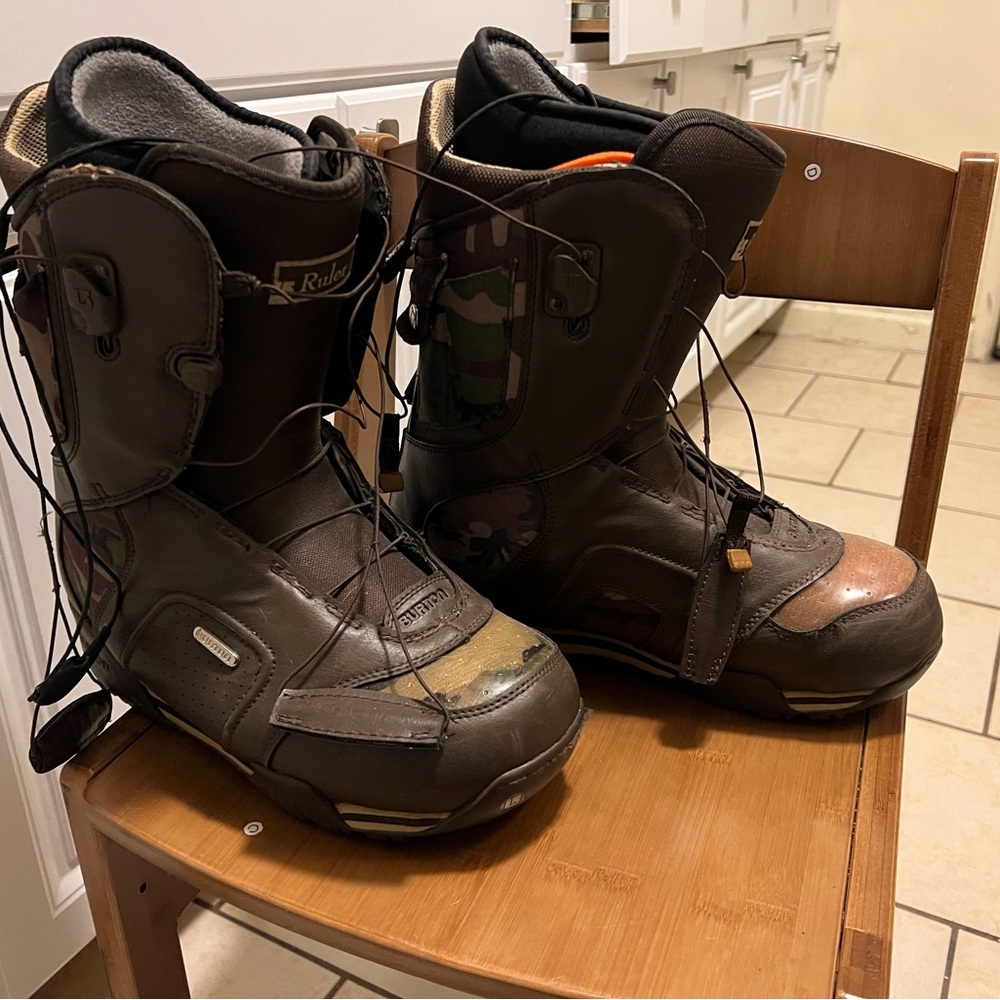 Burton Ruler 10.5 mens snow boots
